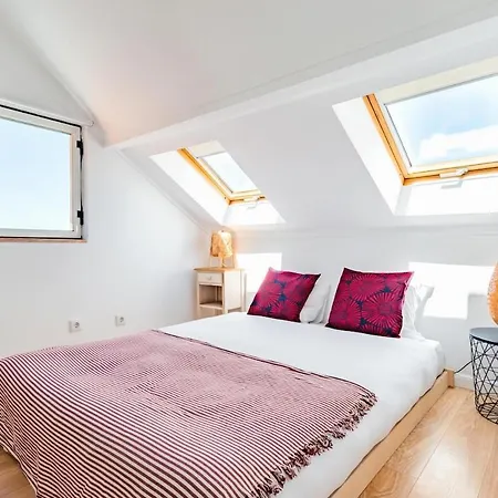 Costa Do Castelo Sky Views شقة *