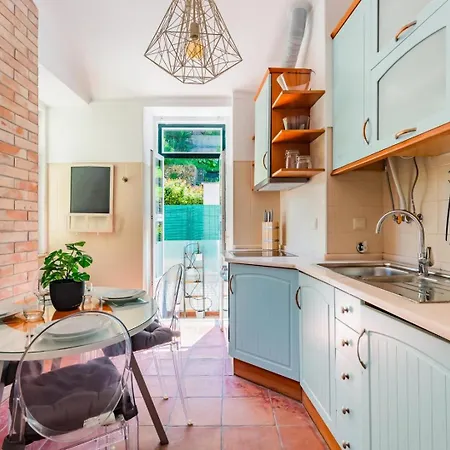 Costa Do Castelo Sky Views