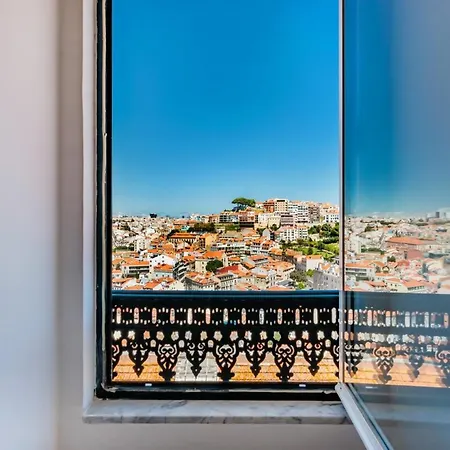 Costa Do Castelo Sky Views Apartment *