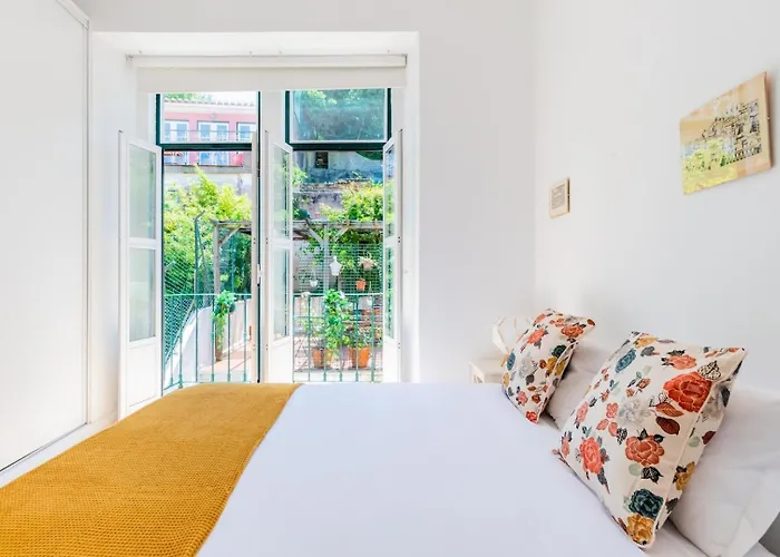 Costa Do Castelo Sky Views Apartment *