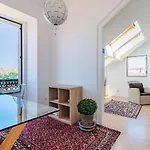Апартаменты Costa Do Castelo Sky Views *